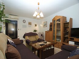 Apartment 1123