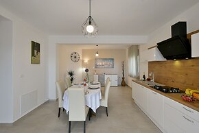 House 1125
