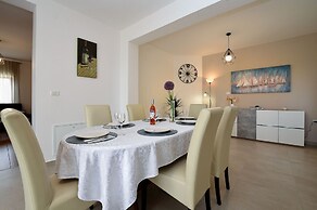 House 1125