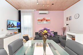 Apartment 1128
