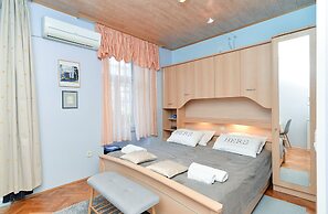 Apartment 1128