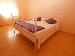 Apartment 1157