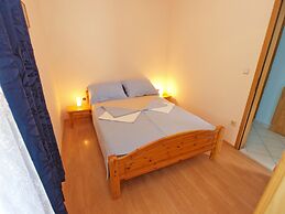 Apartment 1160