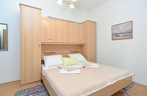 Apartment 1160