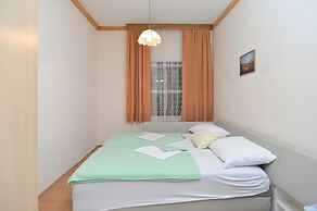 Apartment 1160