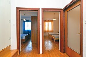 Apartment 1168