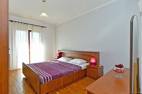 Apartment 1168