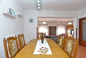 Apartment 1168