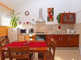 Apartment 1175