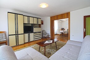 Apartment 1198