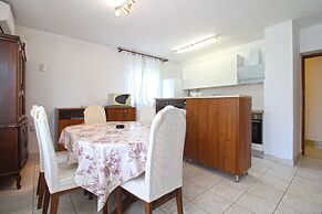 Apartment 1198