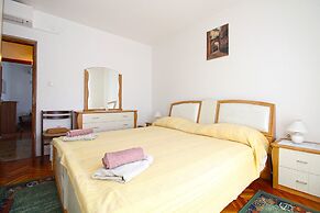 Apartment 1198