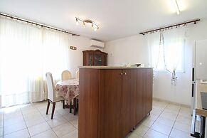 Apartment 1198