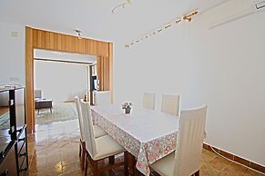 Apartment 1198