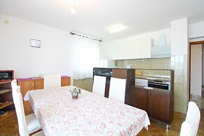 Apartment 1198