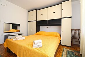 Apartment 1198