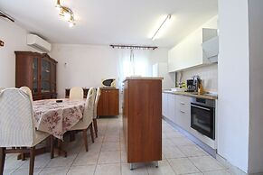 Apartment 1198
