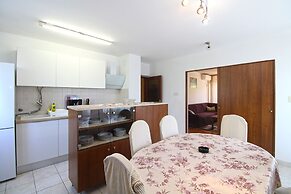 Apartment 1198