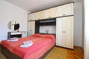 Apartment 1198