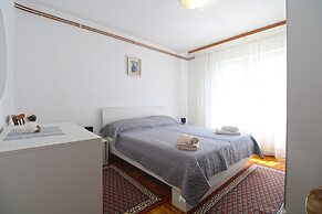 Apartment 1198