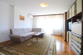 Apartment 1198