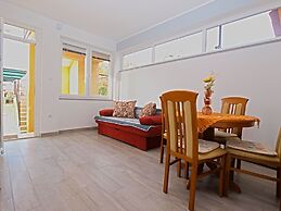 Apartment 1200