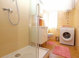 Apartment 1200