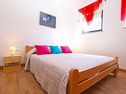 Apartment 1200