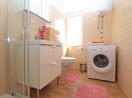 Apartment 1200