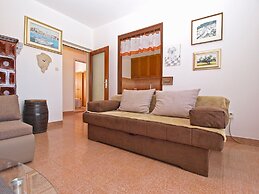 Apartment 1200