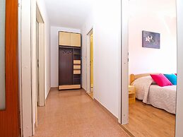Apartment 1200