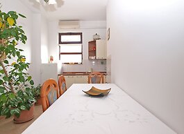 Apartment 1202