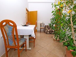 Apartment 1202