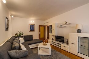 Apartment 1202