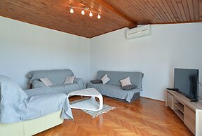 Apartment 1376