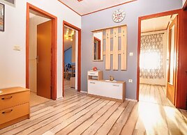 Apartment 1294