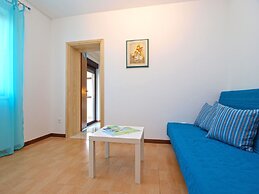 Apartment 1303