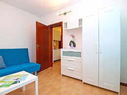 Apartment 1303