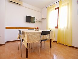 Apartment 1303