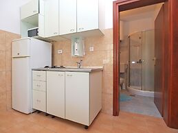 Apartment 1303