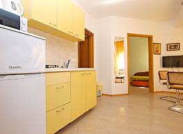 Apartment 1303