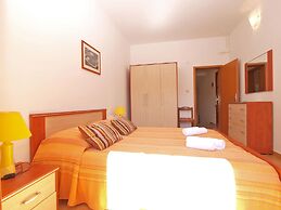Apartment 1305