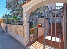 Apartment 1305