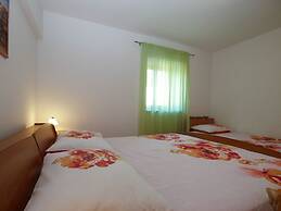 Apartment 1318