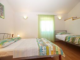 Apartment 1318