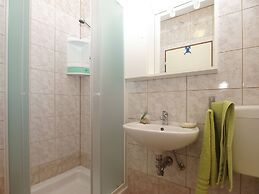 Apartment 1318