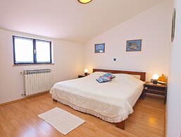 Apartment 1334