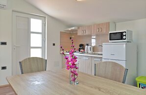 Apartment 1355