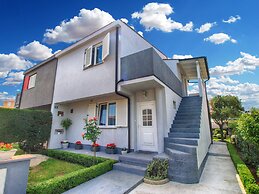 Apartment 1363