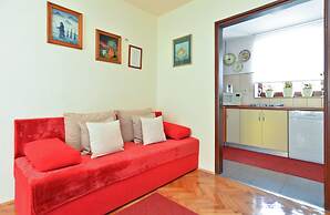 Apartment 1375